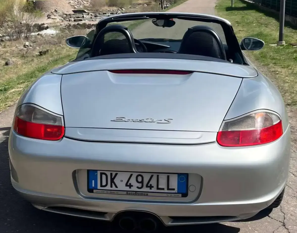 Usata Porsche Boxster 260 CV (191 kW) 2003 Argento Cabrio