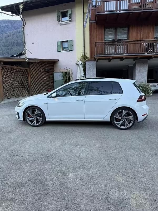 Usata VW Golf VII GTI 245 CV (180 kW) 2018 Bianco Berlina