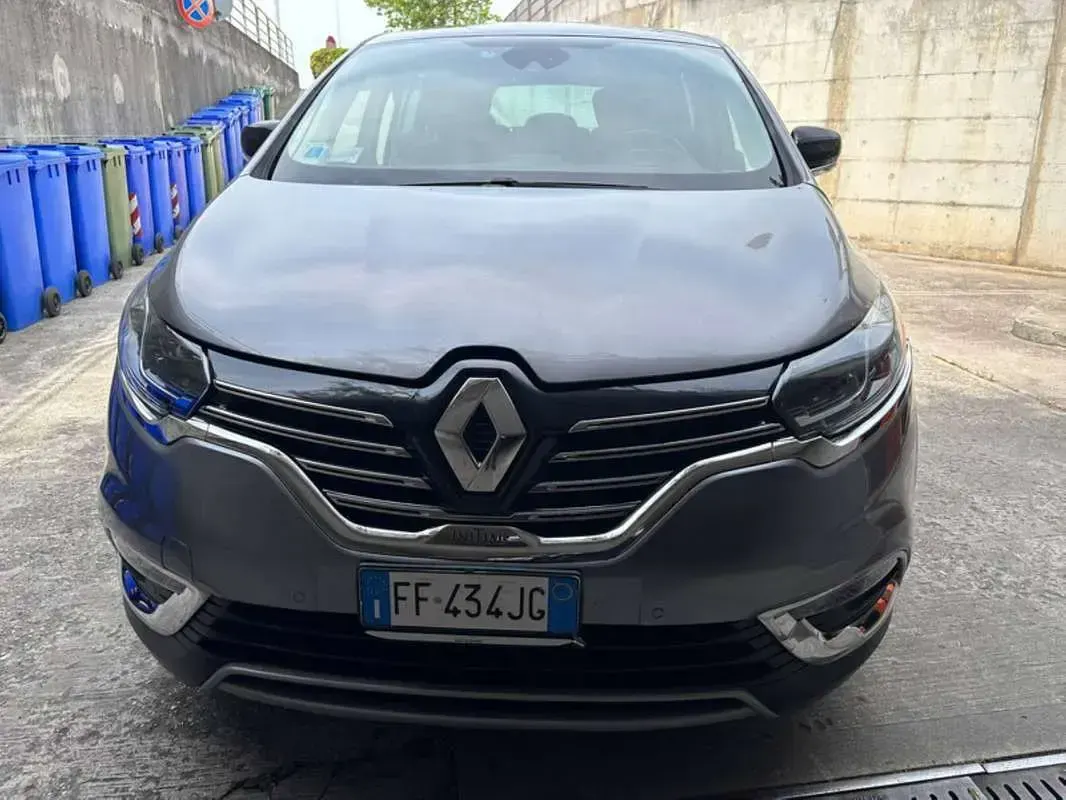 Käytetty Renault Espace Initiale Paris 160 HP (117 kW) 2016 Harmaa Tila-auto