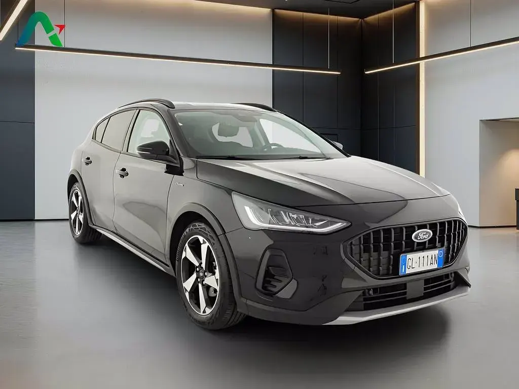 Usata Ford Focus Active 120 CV (88 kW) 2022 Nero SUV