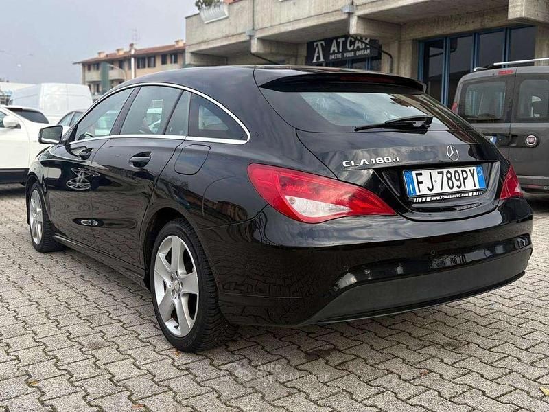 Usata Mercedes CLA180 109 CV (80 kW) 2017 Nero Berlina