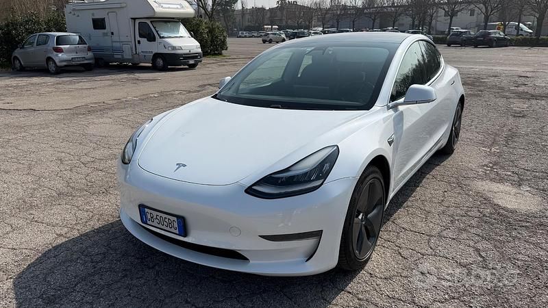 Usata Tesla Model 3 Long Range AWD 366 kW (498 CV) 2020 Bianco Berlina