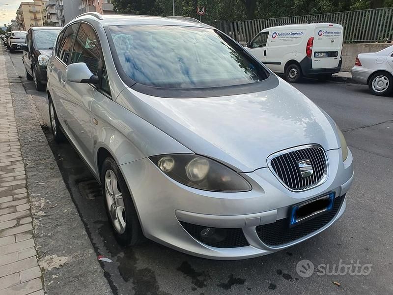 Usata Seat Altea XL Stylance 105 CV (77 kW) 2007 Grigio Monovolume