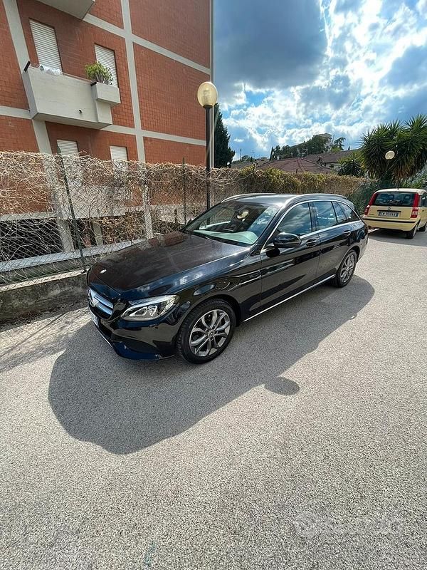 Nero Usata 2016 Mercedes C200 Executive Station wagon | 14.000 € (Buon prezzo) - Immagine 1/4