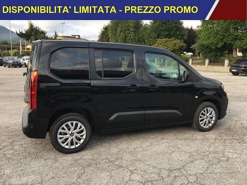 Nuova Fiat Doblò 100 CV (73 kW) 2025 Nero Monovolume
