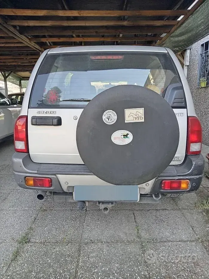 Usata Suzuki Grand Vitara 109 CV (80 kW) 2010 Grigio SUV