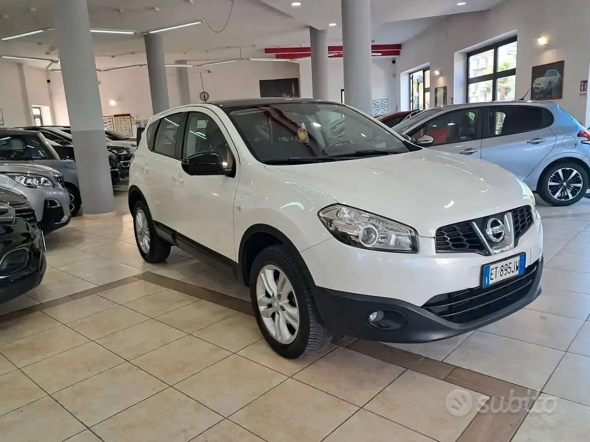 Usata Nissan Qashqai Acenta 110 CV (80 kW) 2014 Bianco SUV