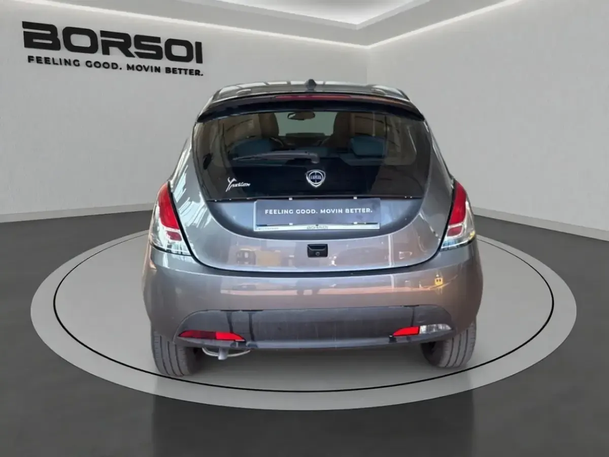 Usata Lancia Ypsilon 69 CV (50 kW) 2024 Antracite Utilitaria