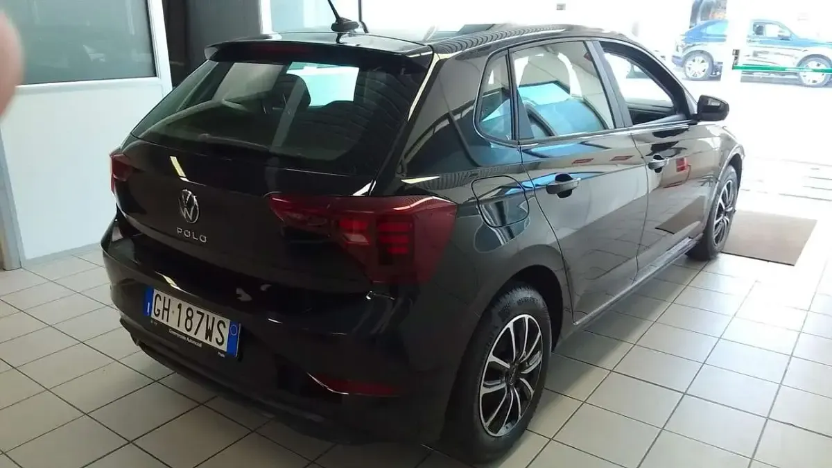 Usata VW Polo 80 CV (58 kW) 2022 Nero Utilitaria
