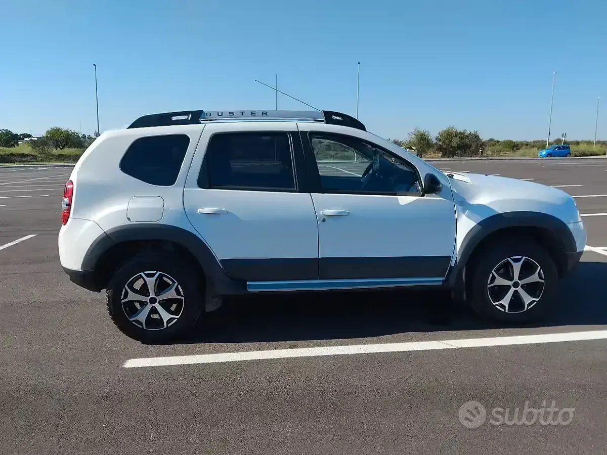 Usata Dacia Duster 105 CV (77 kW) 2017 Bianco SUV
