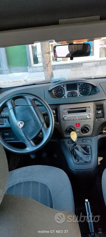 Usata Lancia Musa 77 CV (56 kW) 2011 Nero Monovolume