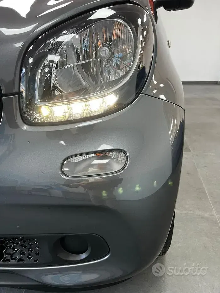 Usata Smart ForFour Passion 71 CV (52 kW) 2018 Grigio Utilitaria