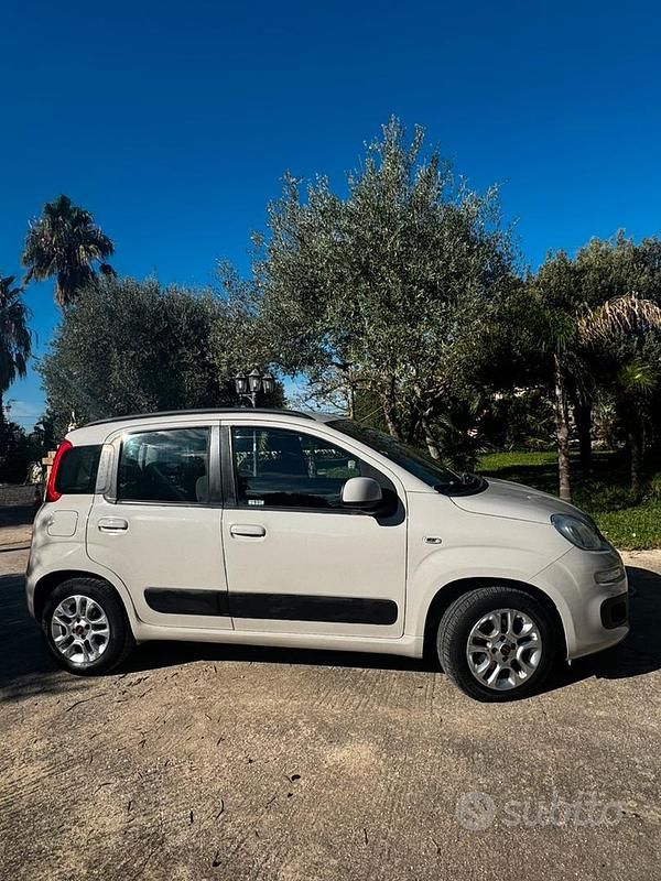 Usata Fiat Panda Lounge 95 CV (69 kW) 2016 Berlina