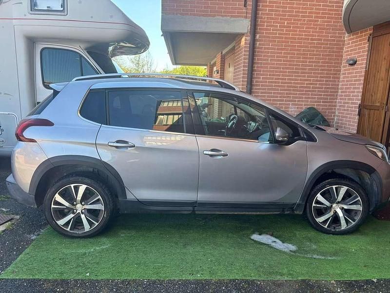 Usata Peugeot 2008 Allure 99 CV (72 kW) 2017 Grigio SUV