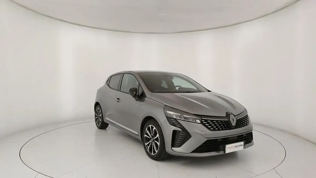 Usata Renault Clio Techno 90 CV (66 kW) 2025 Grigio Utilitaria