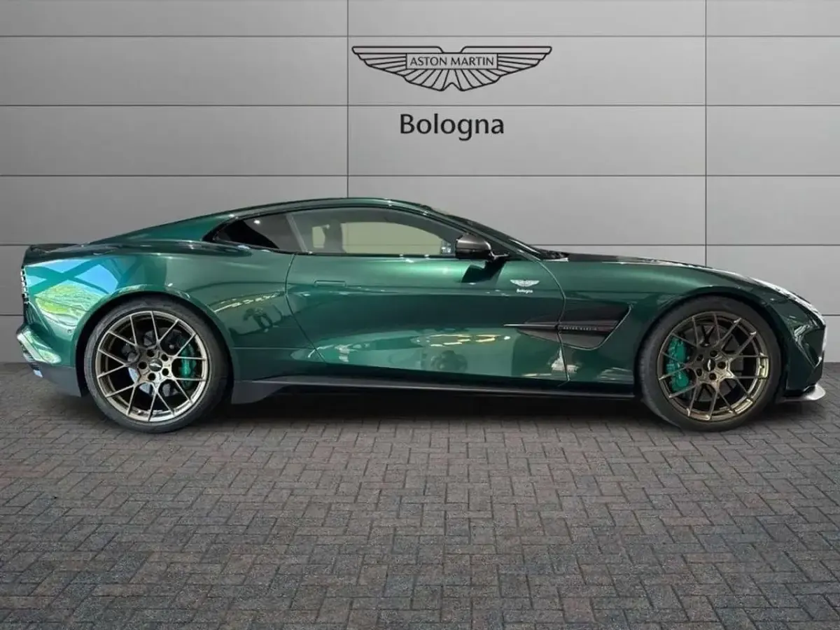 Usata Aston Martin Vanquish 835 CV (614 kW) 2025 Malachite green Coupé