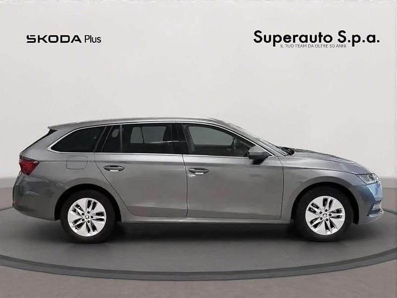 Usata Skoda Octavia Ambition 150 CV (110 kW) 2024 Grigio scuro Station wagon