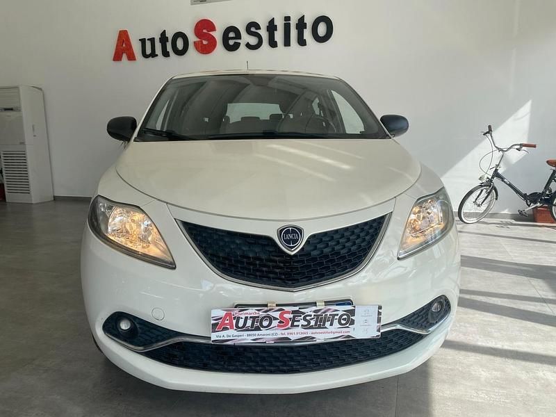 Usata Lancia Ypsilon S 95 CV (69 kW) 2016 Bianco Utilitaria