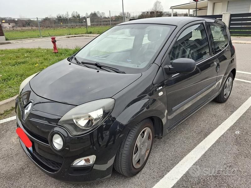 Usata Renault Twingo Night&Day 75 CV (55 kW) 2014 Nero Utilitaria