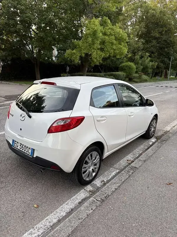 Usata Mazda 2 75 CV (55 kW) 2011 Utilitaria