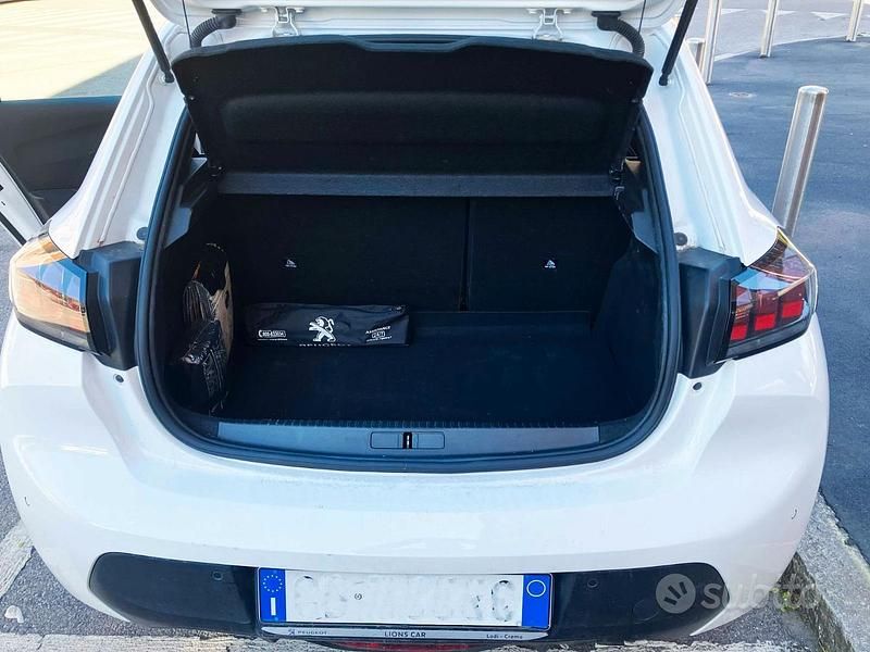 Usata Peugeot 208 Active 75 CV (55 kW) 2020 Bianco Utilitaria