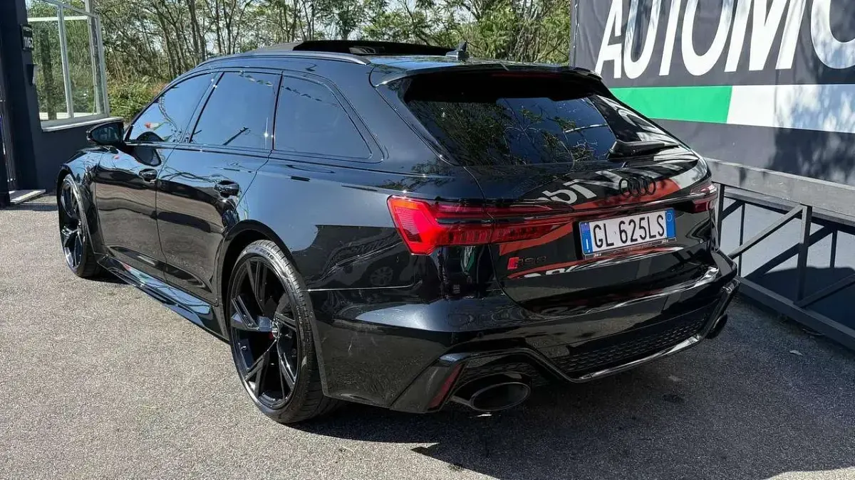 Usata Audi RS6 600 CV (441 kW) 2020 Nero Station wagon