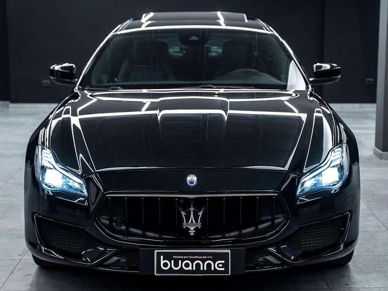 Usata Maserati Quattroporte 430 CV (316 kW) 2020 Nero metall perlato Berlina