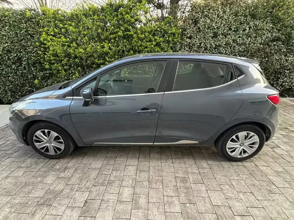 Usata Renault Clio 58 CV (42 kW) 2017 Grigio Utilitaria