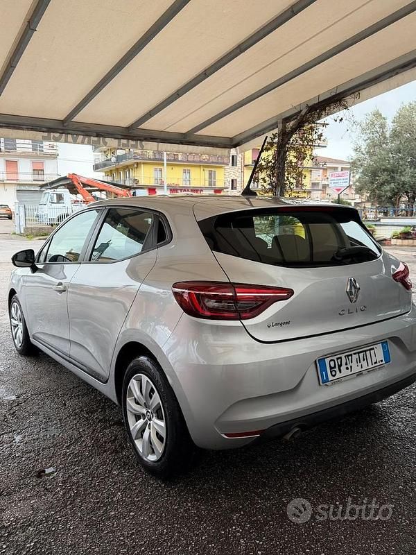 Usata Renault Clio V Life 101 CV (74 kW) 2022 Grigio Berlina