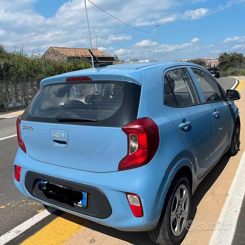 Usata Kia Picanto 2022 Blu Utilitaria