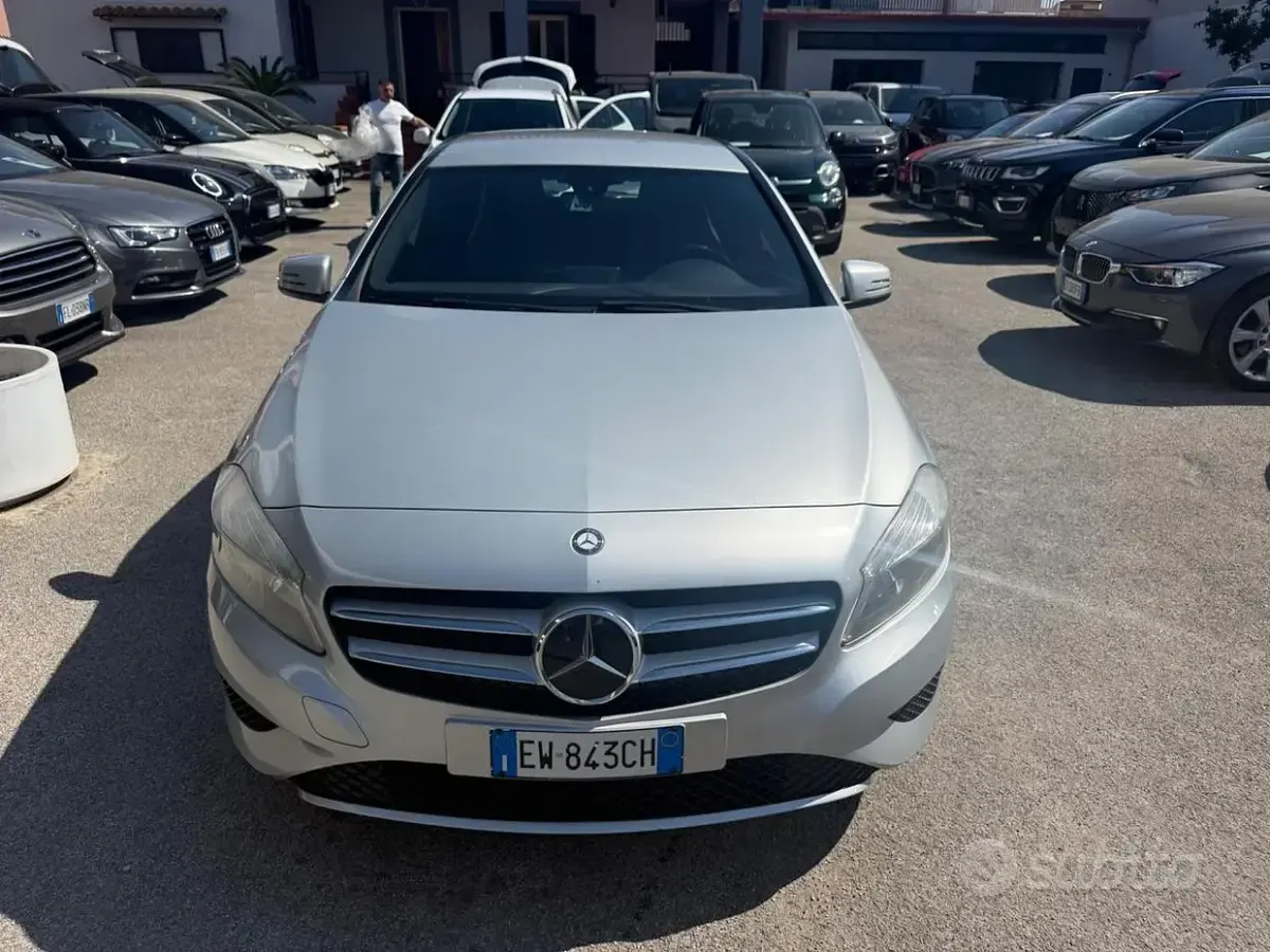 Usata Mercedes A180 Executive 109 CV (80 kW) 2014 Grigio Berlina