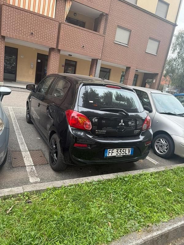 Usata Mitsubishi Space Star 2016 Nero Berlina