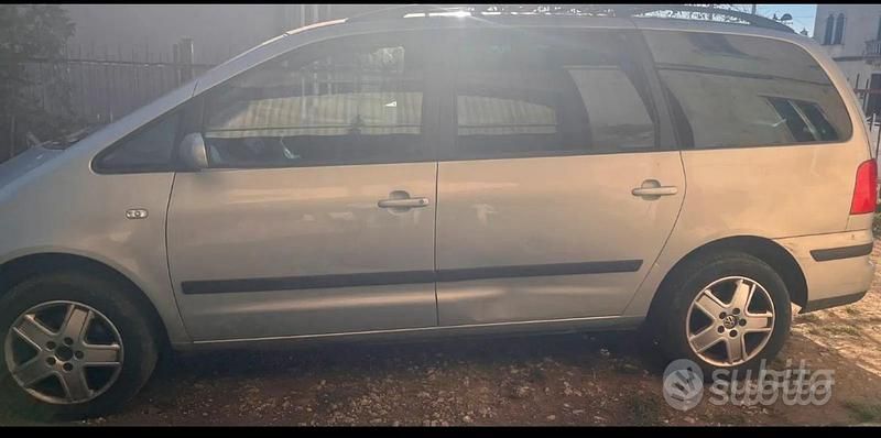 Usata VW Sharan 2003 Grigio Monovolume