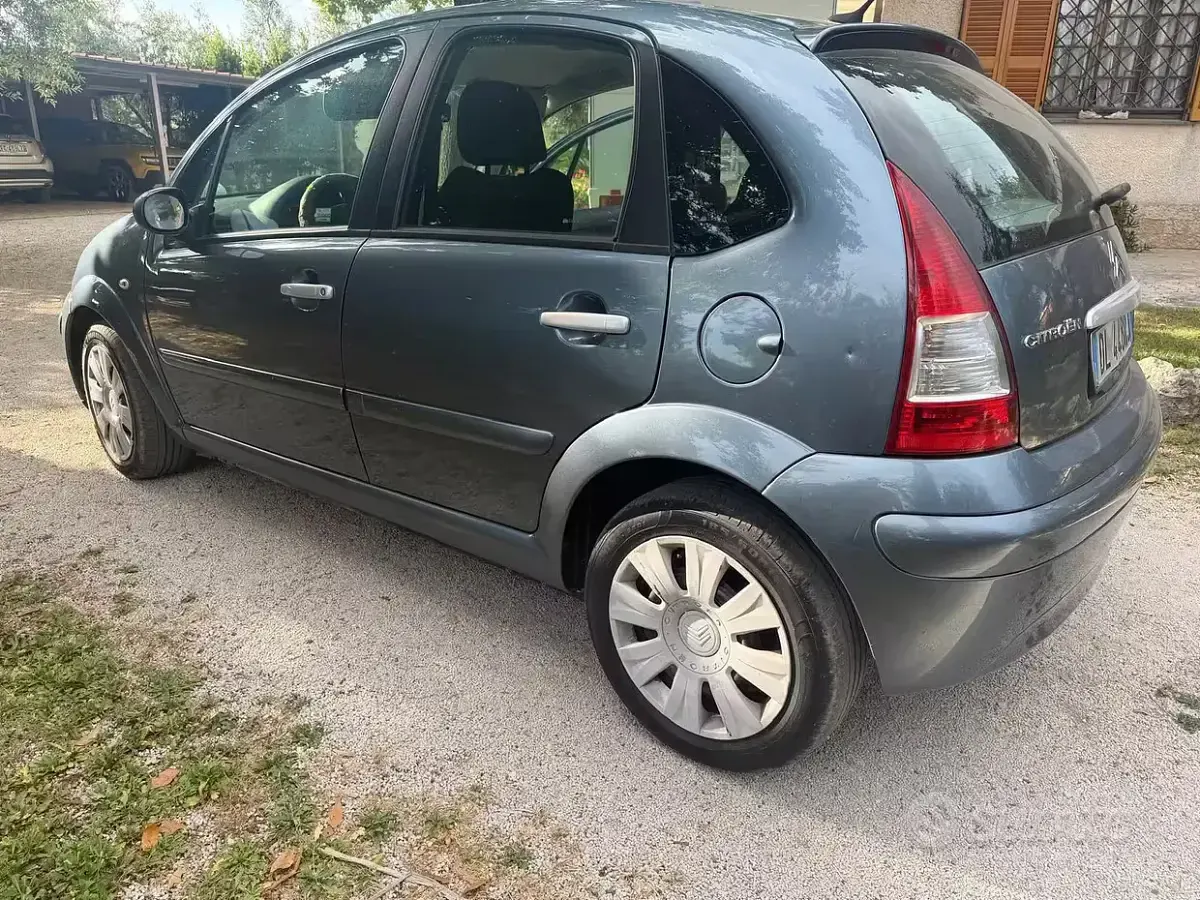 Usata Citroën C3 68 CV (50 kW) 2006 Grigio Berlina