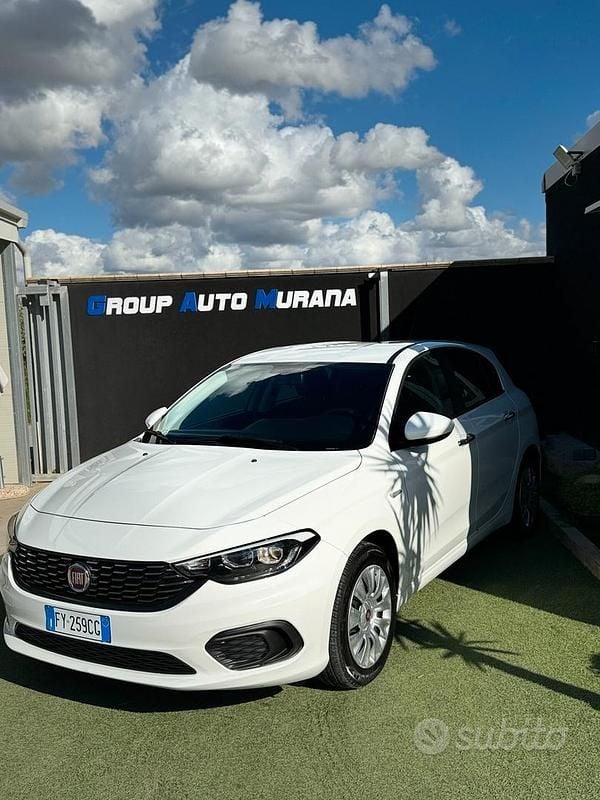 Bianco Usata 2019 Fiat Tipo Business Tre volumi | 11.500 € (Buon prezzo) - Immagine 1/4