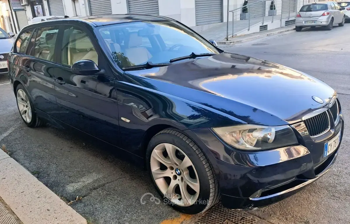 Usata BMW 320 163 CV (119 kW) 2005 Blu Station wagon