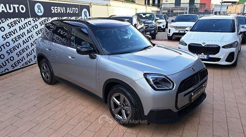 Grigio Usata 2024 Mini Cooper Countryman Favoured SUV | 38.900 € - Immagine 1/4