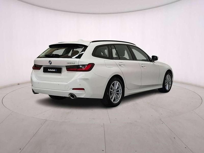 Usata BMW 320 190 CV (139 kW) 2022 Alpin white Station wagon