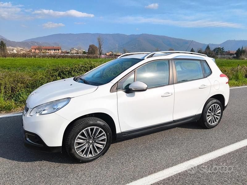 Usata Peugeot 2008 82 CV (60 kW) 2015 Bianco SUV