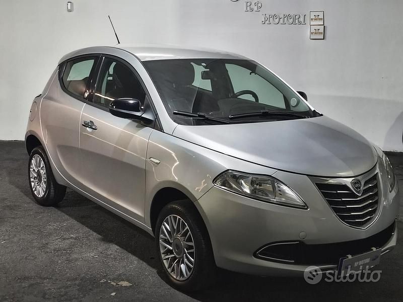 Marrone Usata 2013 Lancia Ypsilon Gold Due volumi | 5490 € (Buon prezzo) - Immagine 1/4