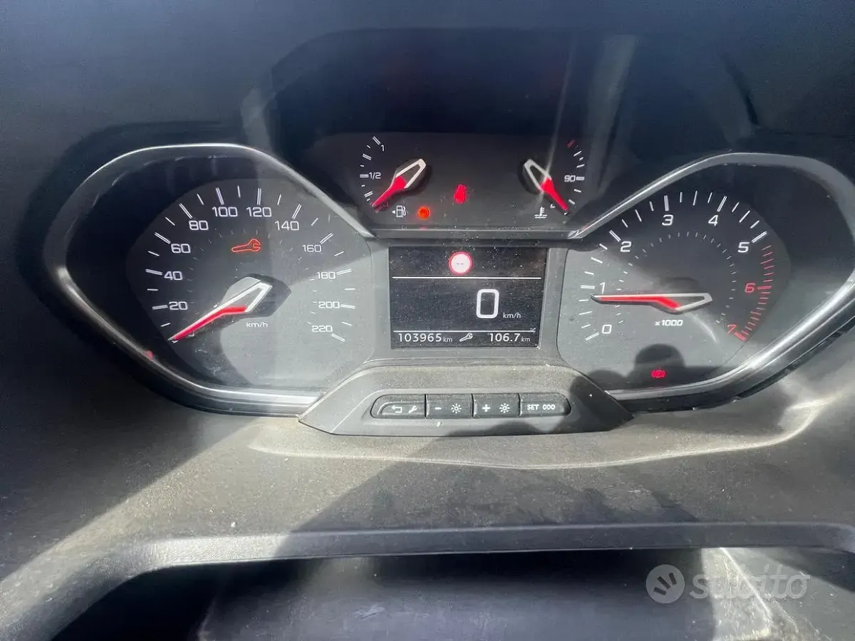 Usata Peugeot Rifter 102 CV (75 kW) 2018 Bluazzurro Monovolume