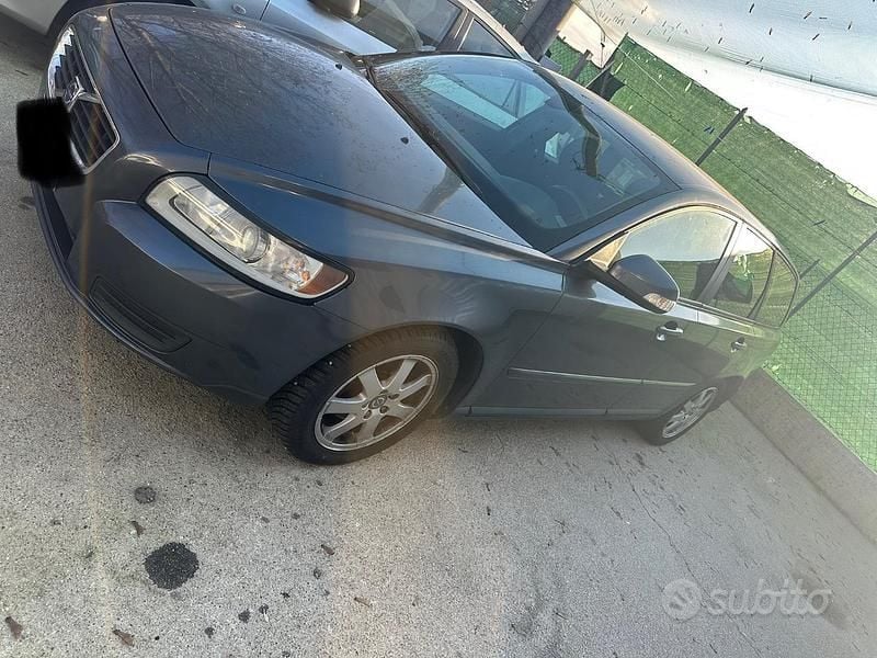 Usata 2010 Volvo V50 Station wagon | 2490 € (Super prezzo) - Immagine 1/2