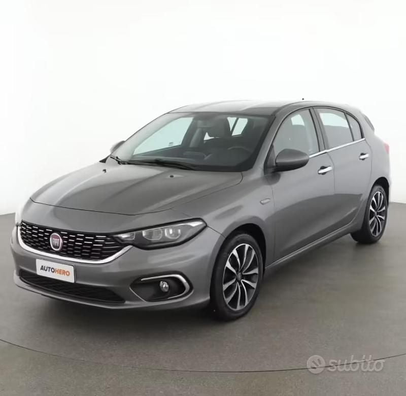 Usata Fiat Tipo Lounge 120 CV (88 kW) 2017 Grigio Berlina