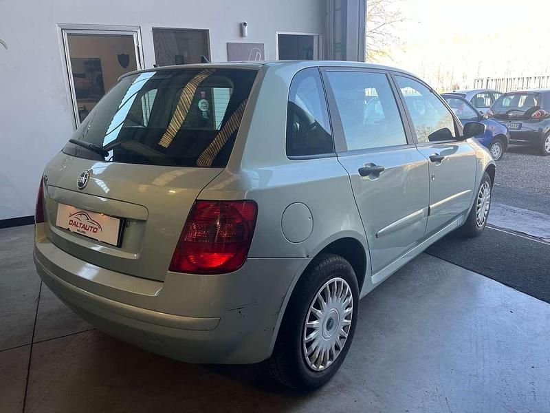Usata Fiat Stilo Active 103 CV (75 kW) 2004 Azzurino metallizzato Berlina