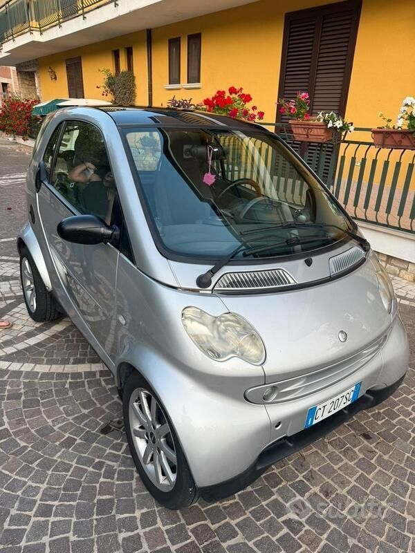 Usata Smart ForTwo Coupé 61 CV (44 kW) 2005 Utilitaria