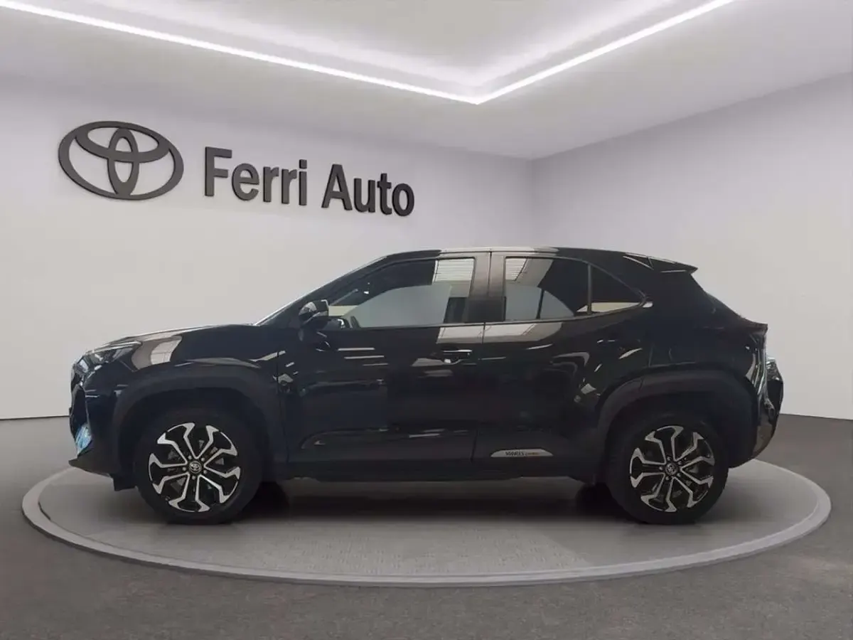 Usata Toyota Yaris Cross Trend 116 CV (85 kW) 2022 Nero SUV