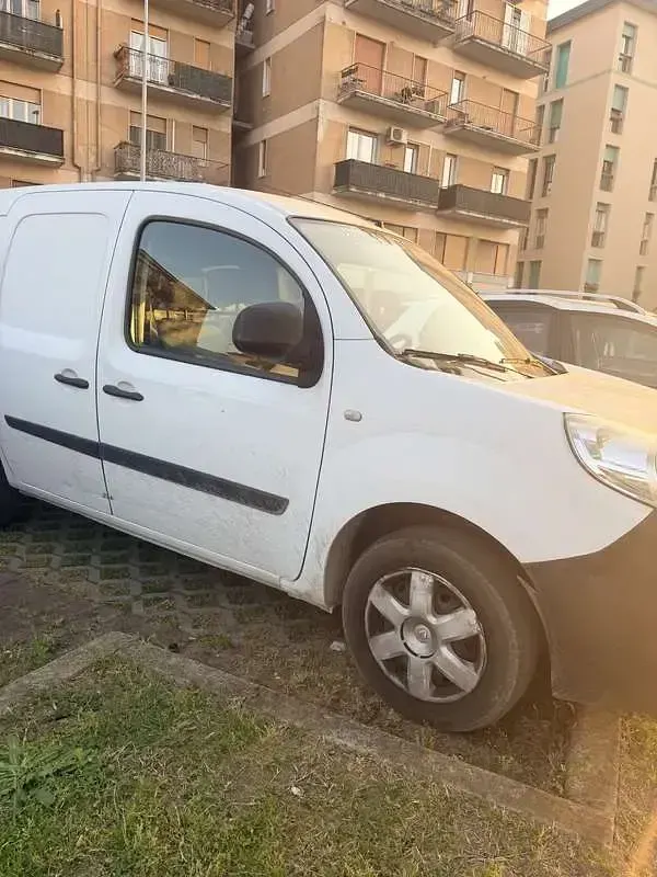 Usata Renault Kangoo 64 CV (47 kW) 2018 Monovolume
