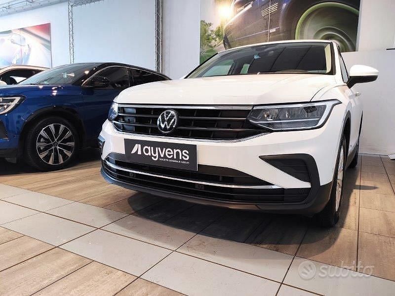 Usata VW Tiguan Life 150 CV (110 kW) 2023 Bianco SUV