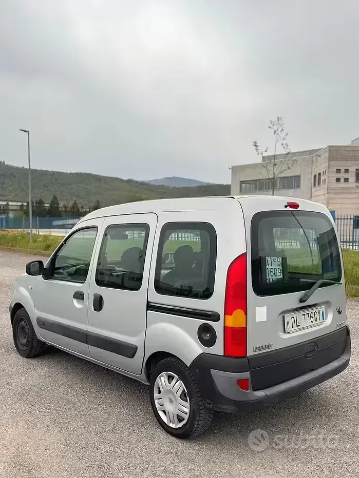 Usata Renault Kangoo 75 CV (55 kW) 2007 Monovolume