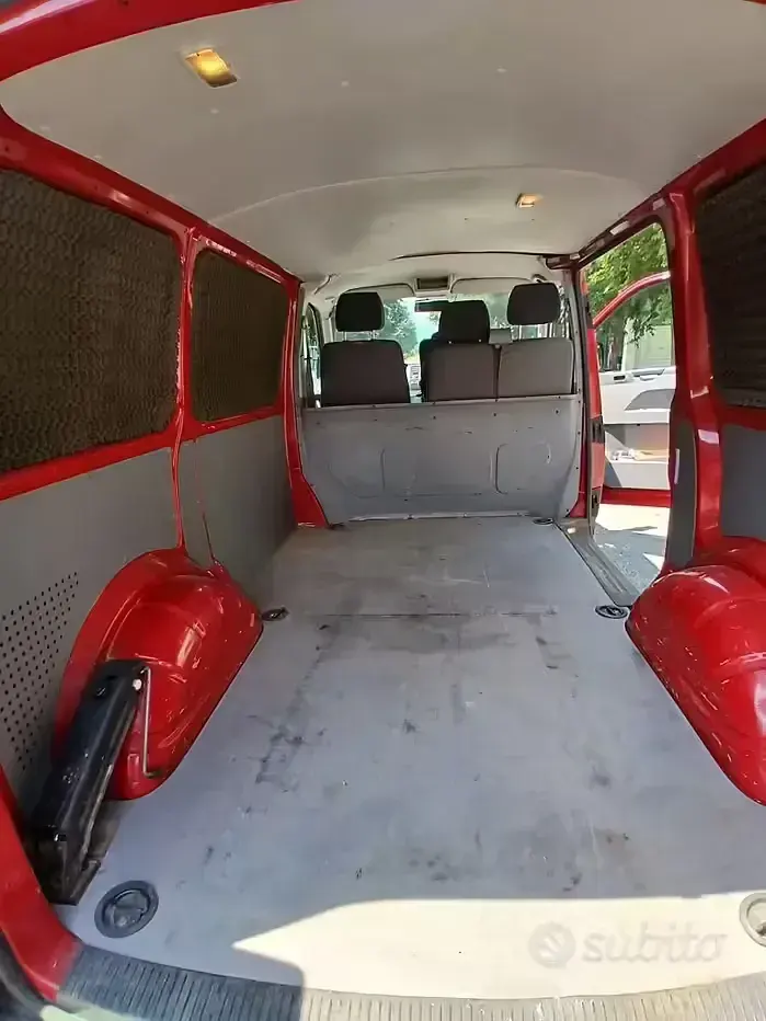 Usata VW Transporter 131 CV (96 kW) 2004 Rosso Furgone